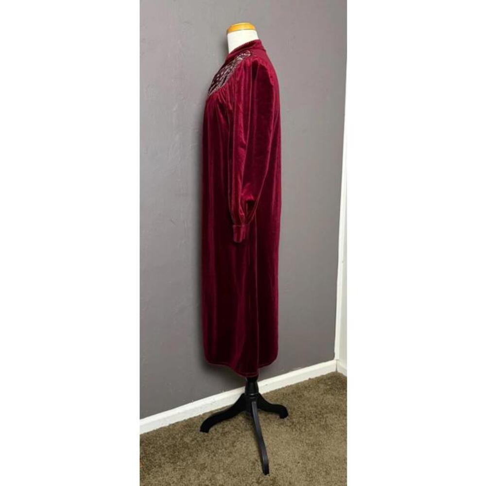 Vintage 1970's Burgundy Velvety Housedress By Don… - image 4